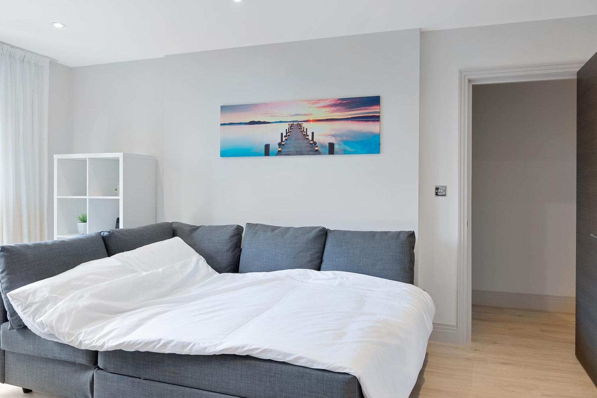 Spacious, 3 Bedroom, 2 Bathroom, Surbiton Екстер'єр фото